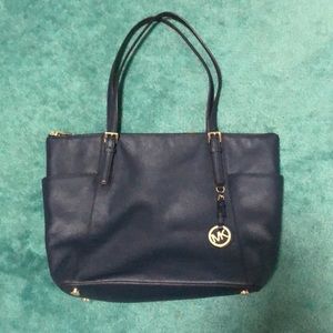 Michael Kors Large Leather Jet Set Top Zip Tote